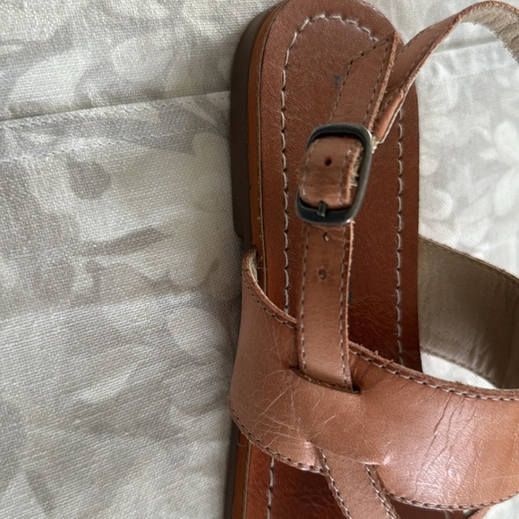 NEW NEVER WORN Lucky Brand leather sandals size 6M - Picture 5 of 6